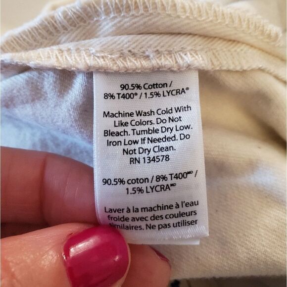 Fun cream colored Vineyard Vines jean skirt - Picture 3 of 8